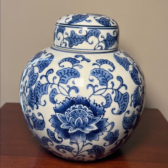 Vintage Blue & White Chinoiserie Double Happiness Tea Ginger Jar w/ Lid - Picture 7 of 11